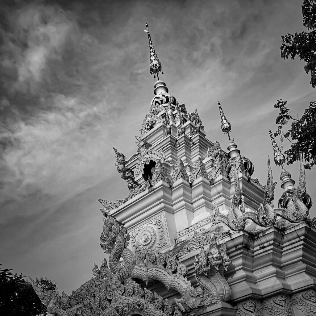 One of the many temples throughout Chaing Mai